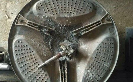 Стиральная машина набирает воду, но не стирает